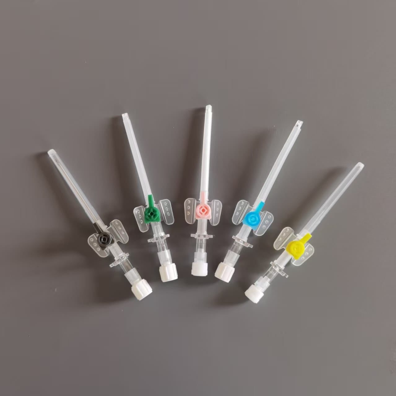 I.V.Cannula with port & wings